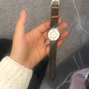 Louis Vuitton Tambour Slim women’s watch